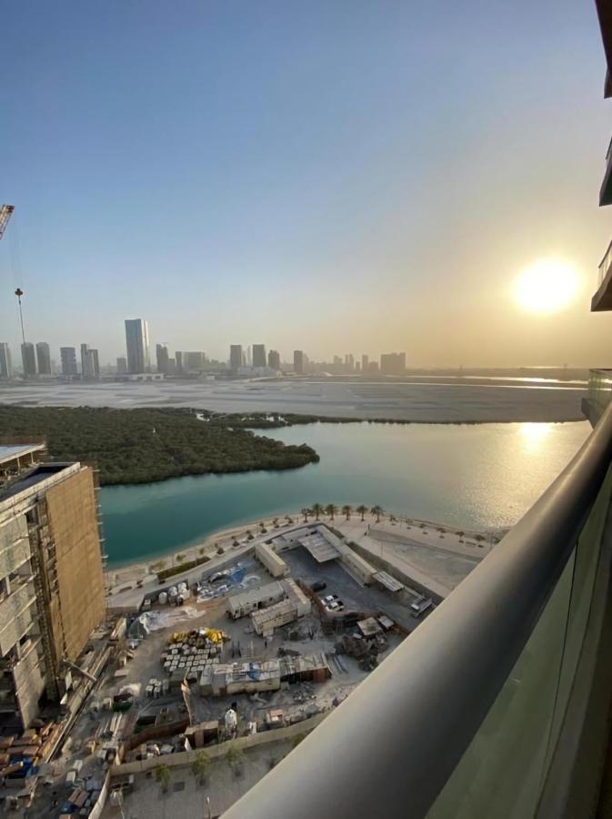 Large Size One Bedroom Apartment With Sea View Abu Dhabi Exterior photo
