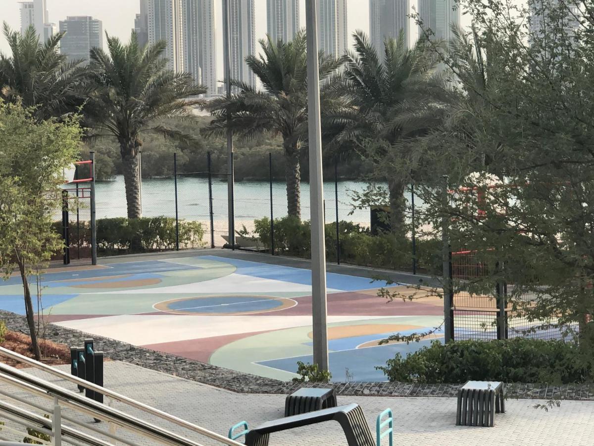 Large Size One Bedroom Apartment With Sea View Abu Dhabi Exterior photo