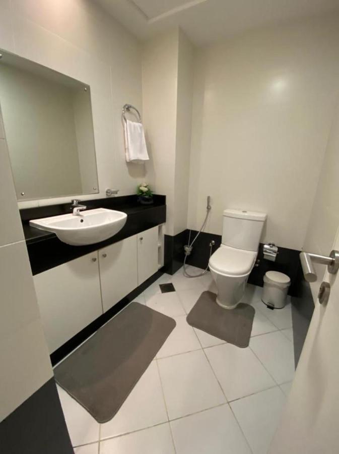 Large Size One Bedroom Apartment With Sea View Abu Dhabi Exterior photo