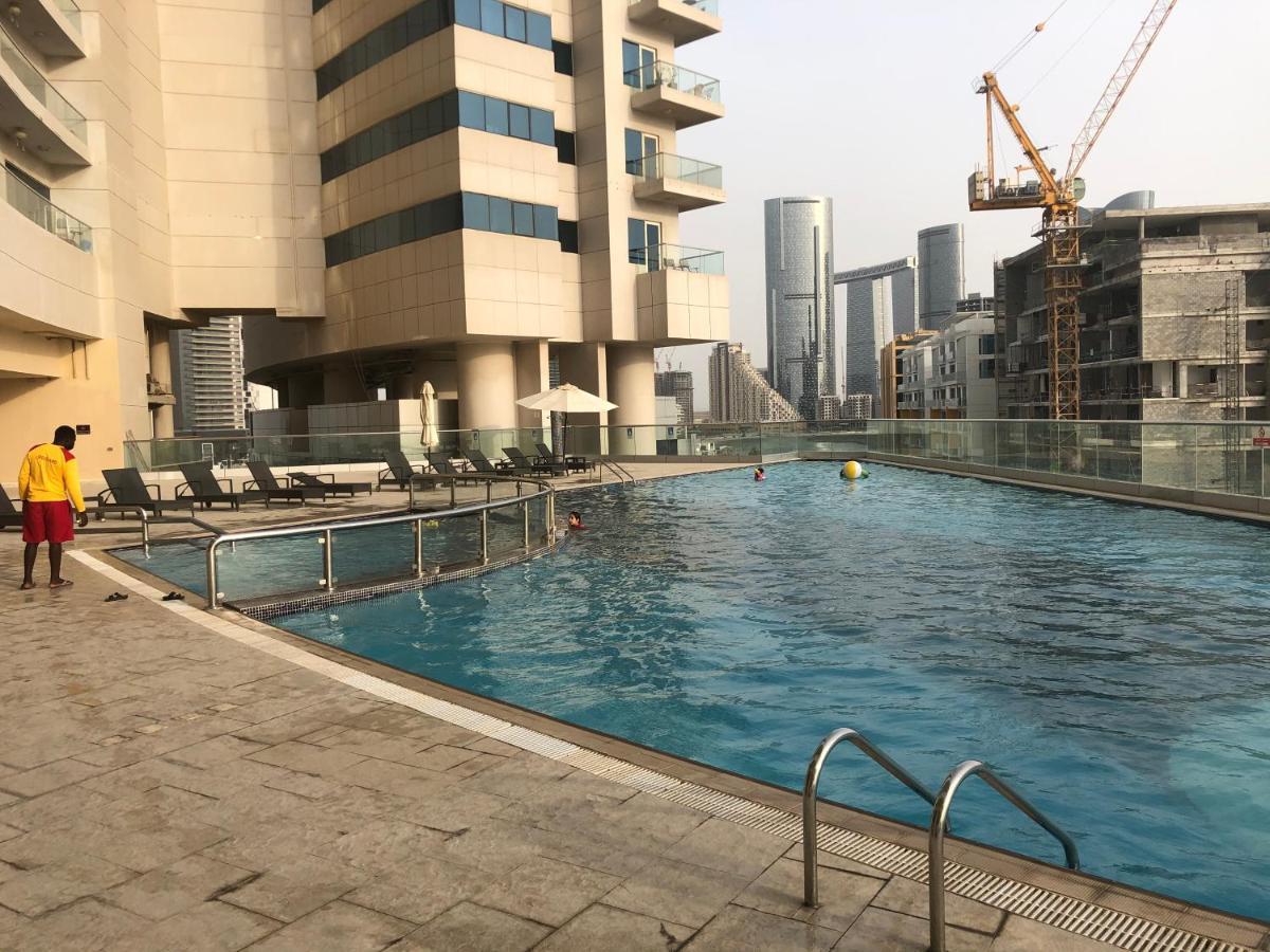Large Size One Bedroom Apartment With Sea View Abu Dhabi Exterior photo